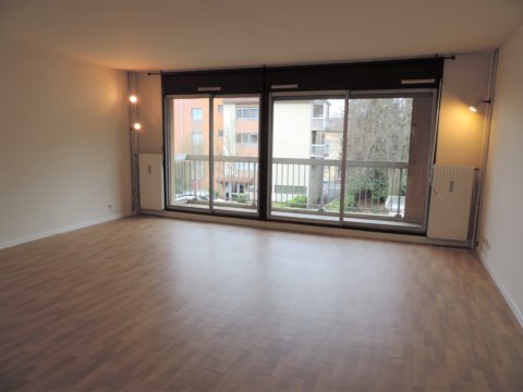 BELLEVILLE CENTRE T4 1044€ CC