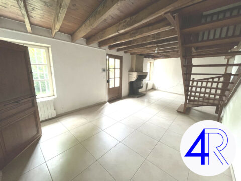 MAISON QUINCIE 700€ CC – Quincié-en-Beaujolais