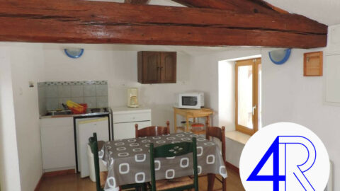 STUDIO MEUBLE 416 € CC – Belleville-en-Beaujolais