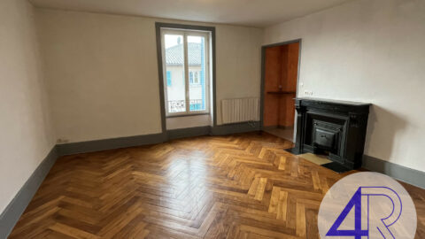 Appartement T3 810 € CC avec garage et jardin – Belleville-en-Beaujolais
