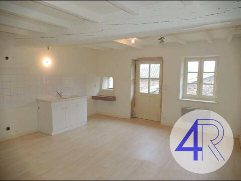 T2 REGNIE-DURETTE 480 € CC – Régnié-Durette