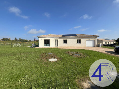 Maison T5 avec jardin 1300 € CC – Saint-Amour-Bellevue