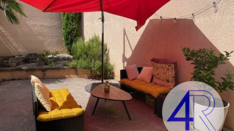 Maison T4 avec cour 1080 € – Lancié