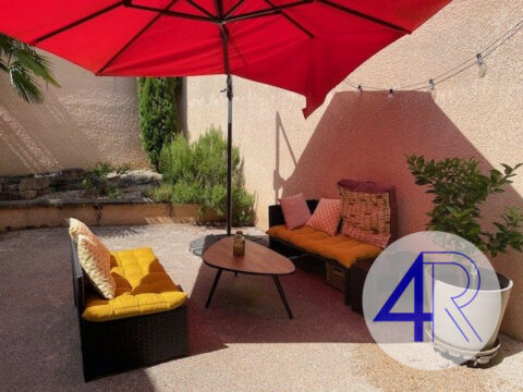 Maison T4 avec cour 1080 € – Lancié