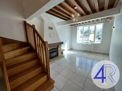 Appartement duplex avec terasse – Thoissey