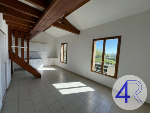 STUDIO ST LAGER 435 € CC – Saint-Lager