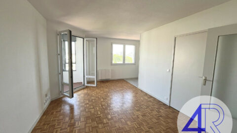 STUDIO avec garage – Lyon