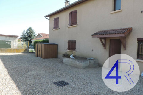APPARTEMENT T2 AVEC COUR – Belleville-en-Beaujolais
