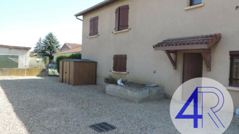 APPARTEMENT T2 AVEC COUR – Belleville-en-Beaujolais