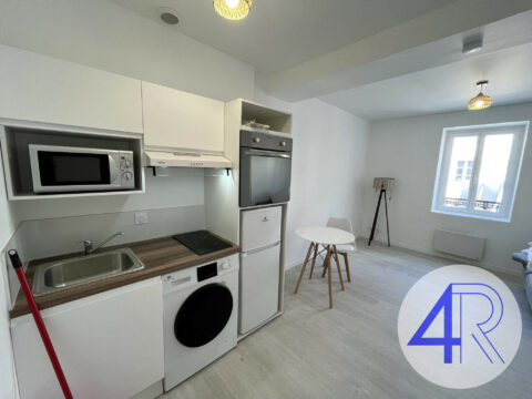 Studio meublé neuf 430 € CC – Belleville-en-Beaujolais