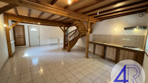 Maison T4 bis avec cour 880 € CC – Peyzieux-sur-Saône