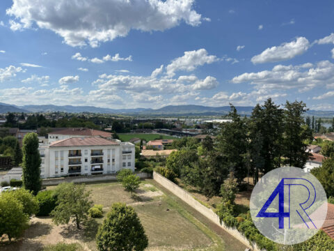 T3 rénové avec vue 780 € CC – Belleville-en-Beaujolais