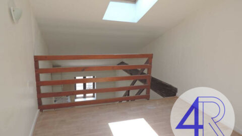 STUDIO BELLEVILLE CENTRE 361 € CC – Belleville-en-Beaujolais