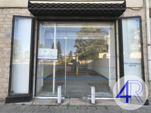 Local commercial 52 m² 1124 € CC – Belleville-en-Beaujolais